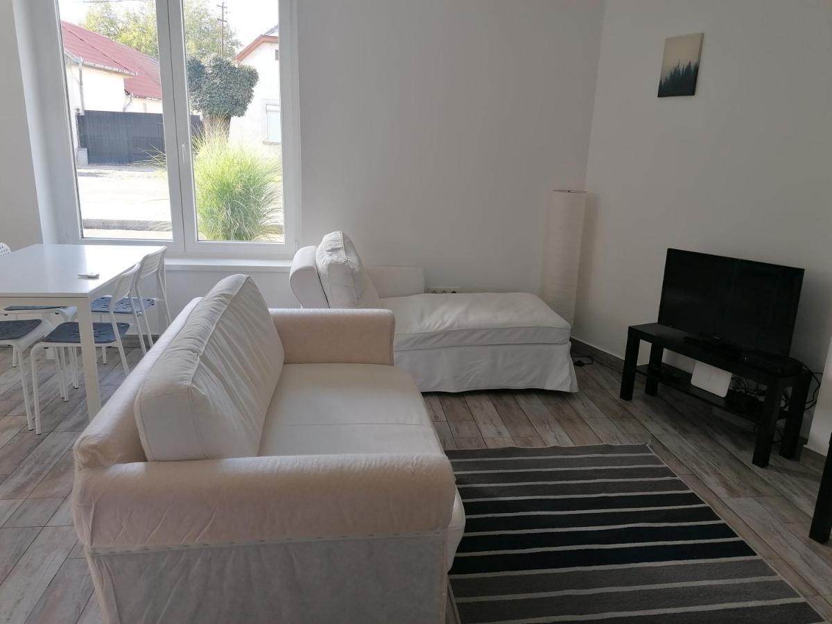 Cuki Apartmanok Dombóvár Exterior foto